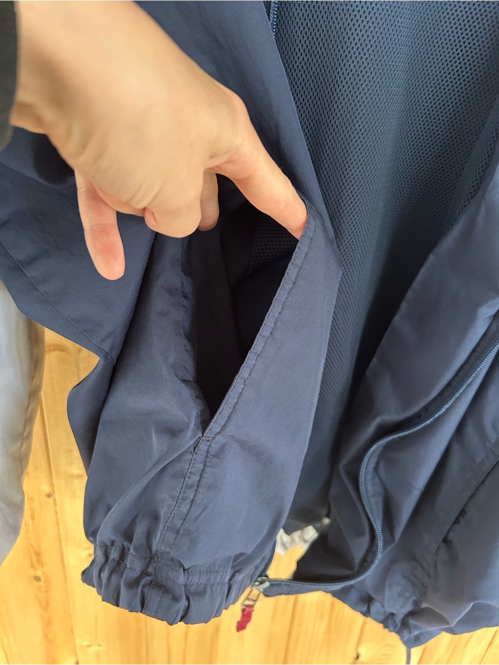 Vintage Reebok Men's Navy Blue Windbreaker Jacket Size Large - Picture 6 of 10